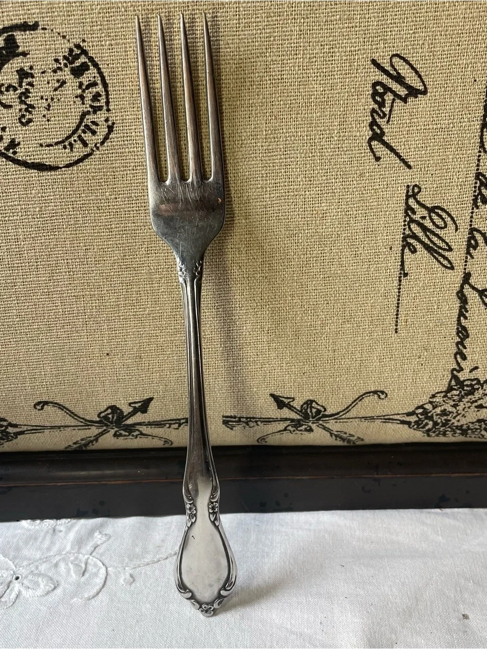Oneida Château stainless deluxe  flatware replacement knife fork spoon ornate